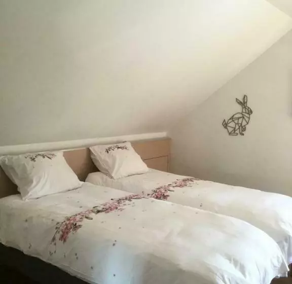 ベッドアンドブレックファースト Plumes Et Pinceaux