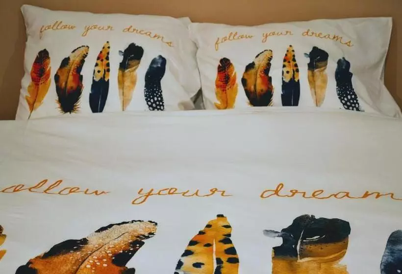 ベッドアンドブレックファースト Plumes Et Pinceaux