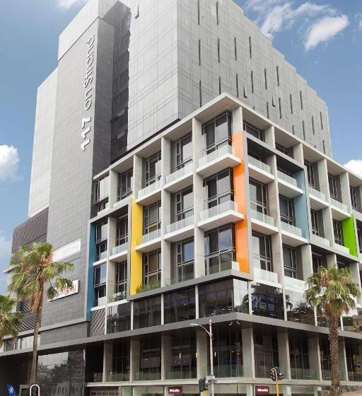 בית מלון כפרי 117 On Strand Luxury Apartments