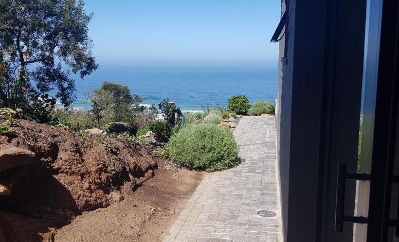 פנסיון Kooboo Berry Ocean View, Self Catering Guesthouse