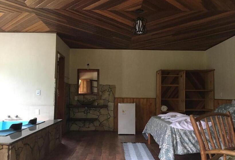 פנסיון Pousada Algama