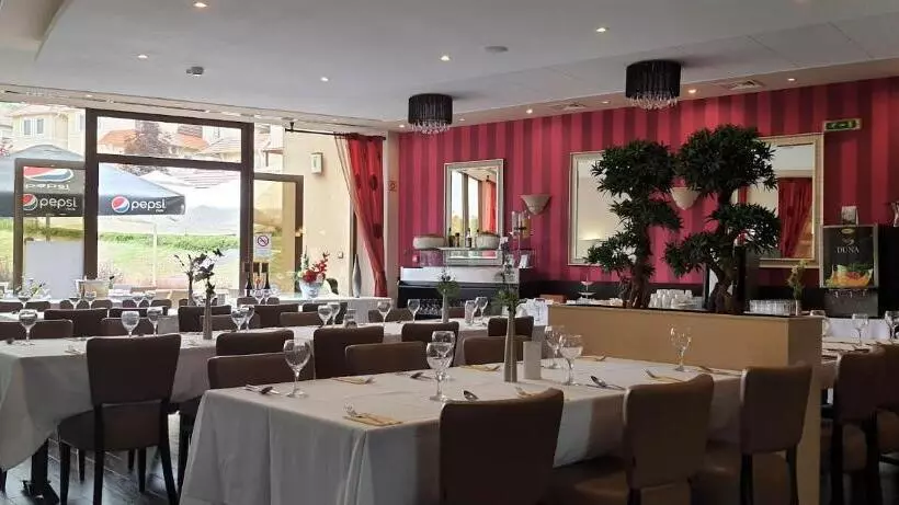 River Lux Apartman Dunaszentmiklós