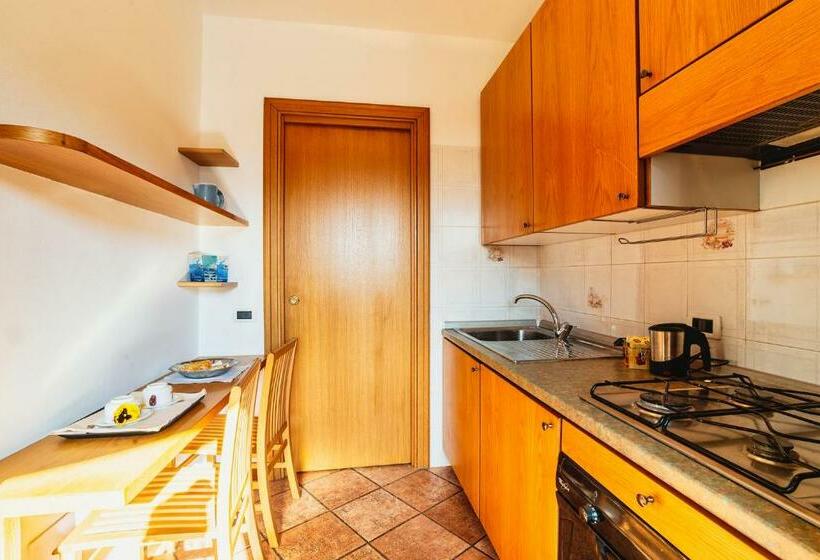 호스텔 Il Roseto Di Marina