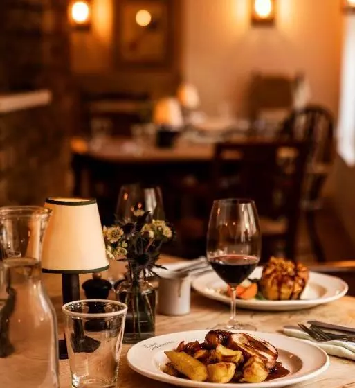 ユースホステル The Maytime Inn