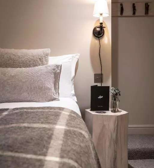 ユースホステル The Maytime Inn