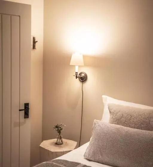 ユースホステル The Maytime Inn