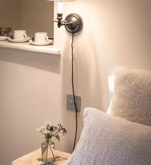 ユースホステル The Maytime Inn