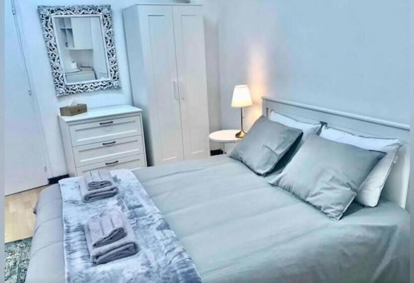 پانسیون Unique Studios Phaneromenis 41 Down Town Nicosia