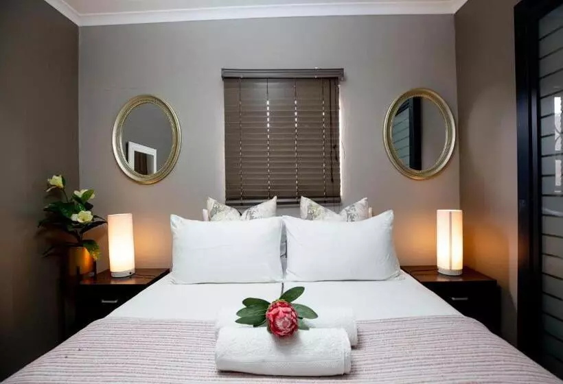 پانسیون Urlyfstyle Cottage 10km From Or Tambo Int Airport