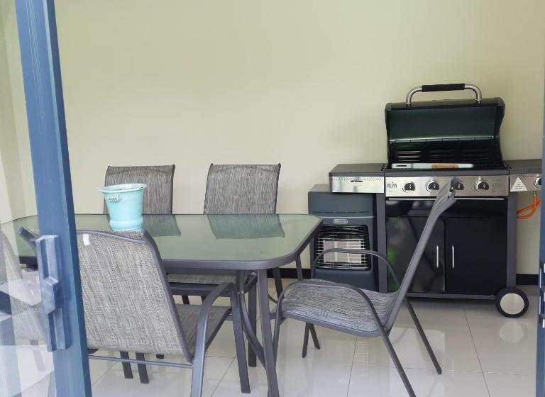 پانسیون Urlyfstyle Cottage 10km From Or Tambo Int Airport