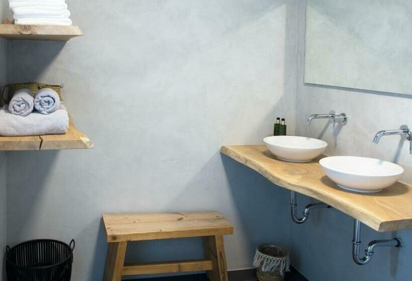 B & B Meet The Dutch