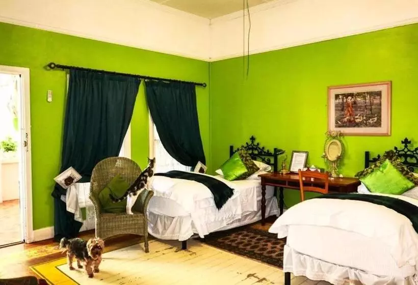 Aamiaismajoitus (B&B) Annies Cottage