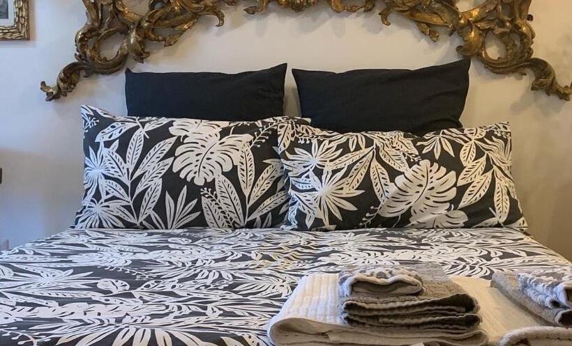 تختخواب و صبحانه La Casa Di Emanuella   Rooms & International Suites