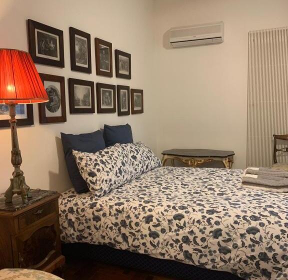 تختخواب و صبحانه La Casa Di Emanuella   Rooms & International Suites