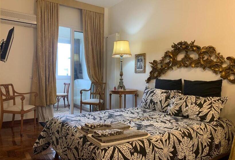 تختخواب و صبحانه La Casa Di Emanuella   Rooms & International Suites
