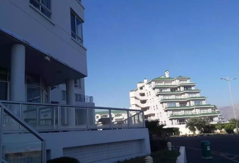 ホテル Sunset 786 Holiday Accom 212