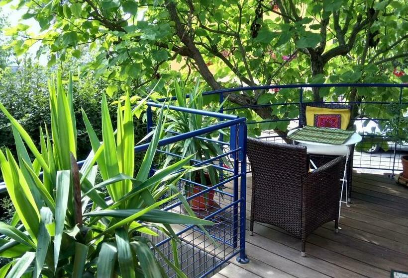 ペンション A L Ombre Des Catalpas