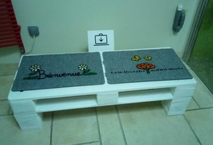 ペンション A L Ombre Des Catalpas