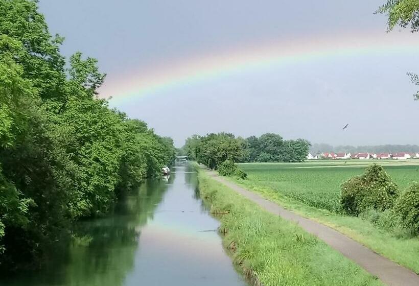 ペンション A L Ombre Des Catalpas