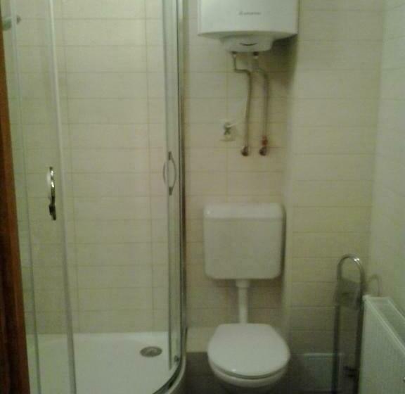 بنسيون Katica Vendégház