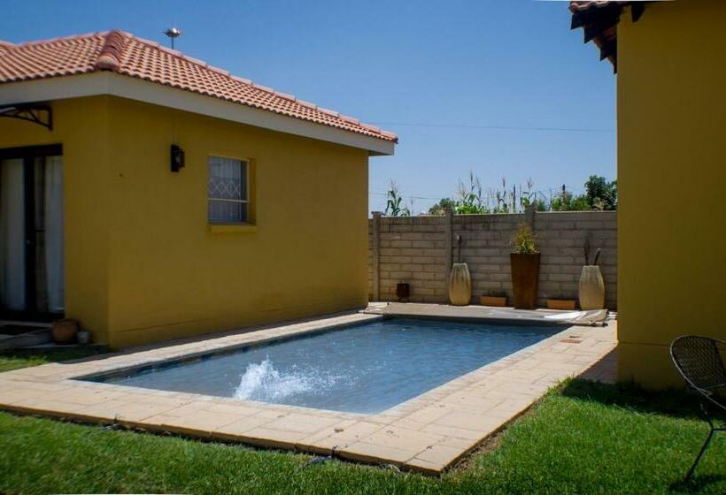 Pension Seroloana Guest House