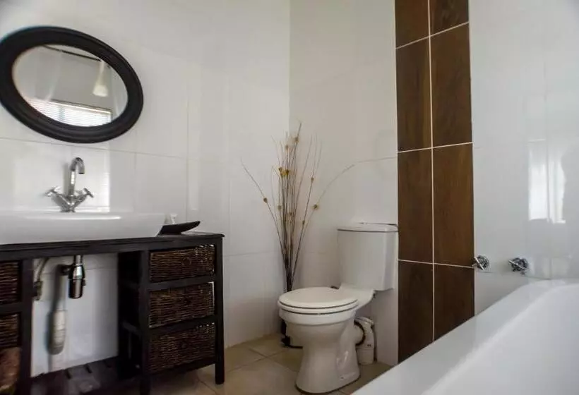 پانسیون Seroloana Guest House