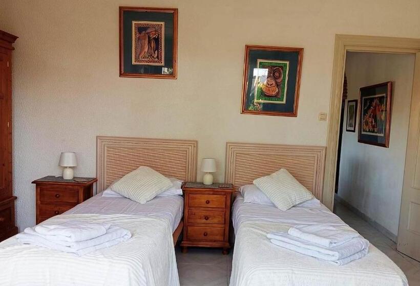 پانسیون Tara Casa Rural