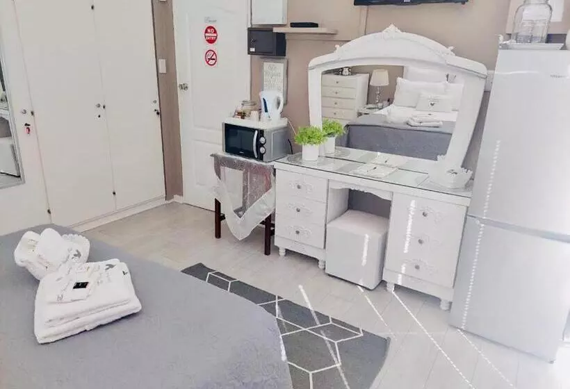 Majatalo The Vintage Crane Guest House