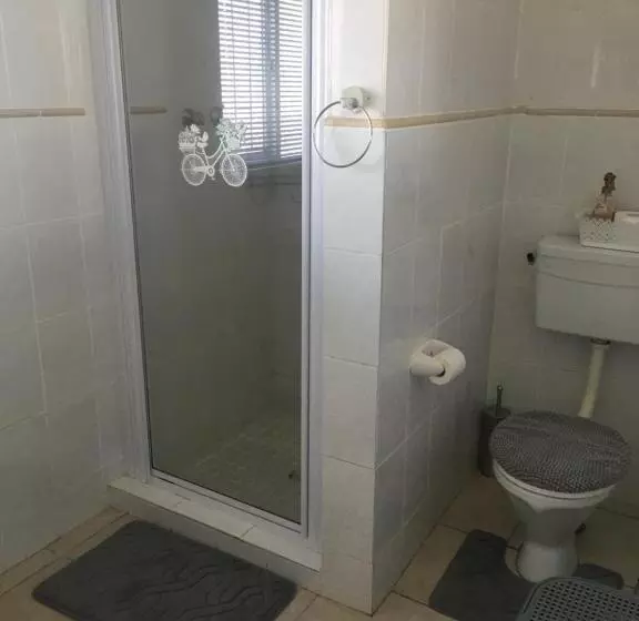 Majatalo The Vintage Crane Guest House