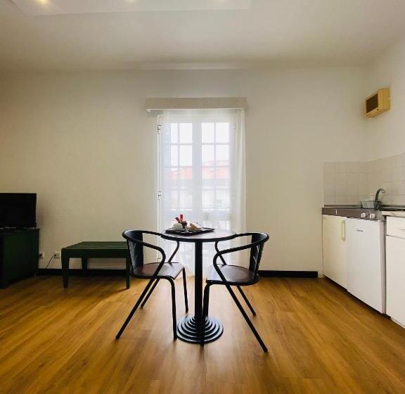 هاستل Vale Mar Guest