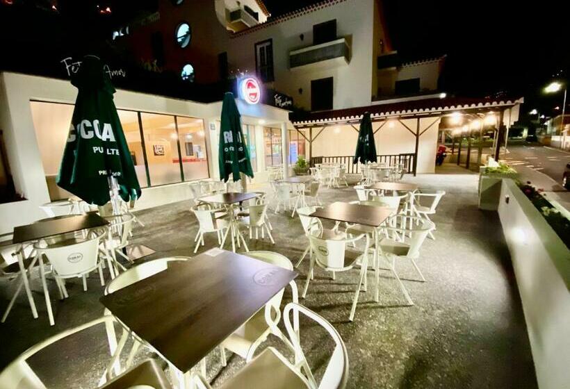 هاستل Vale Mar Guest