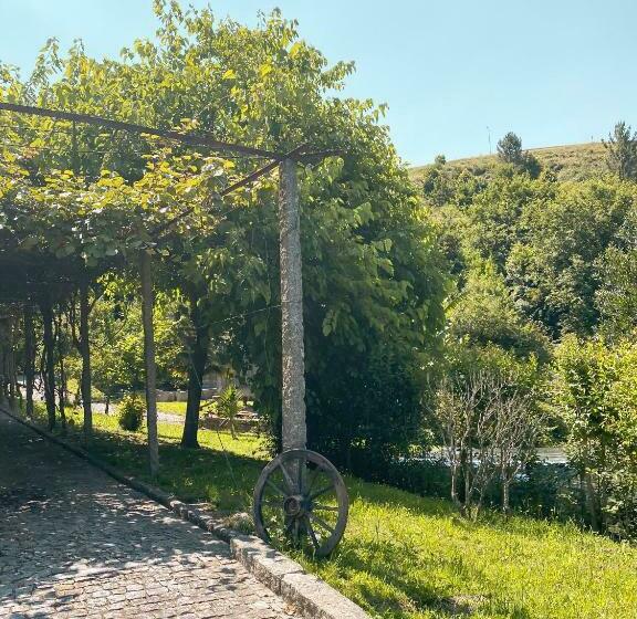 Aamiaismajoitus (B&B) Quarto Familiar Zona Guimaraes