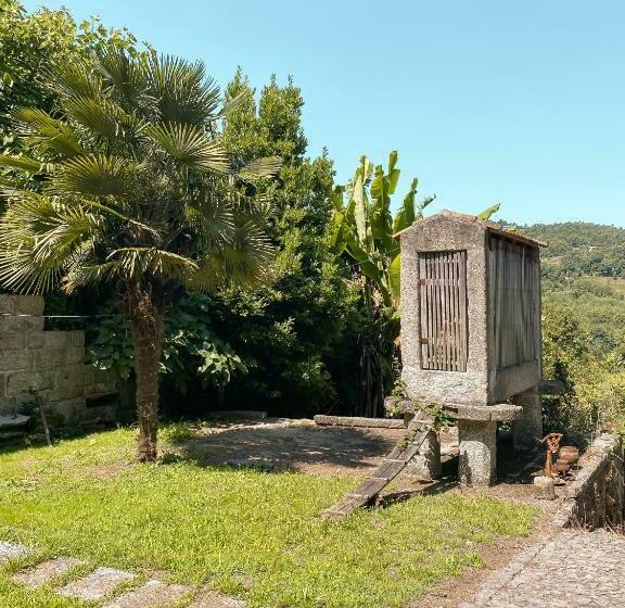 Aamiaismajoitus (B&B) Quarto Familiar Zona Guimaraes