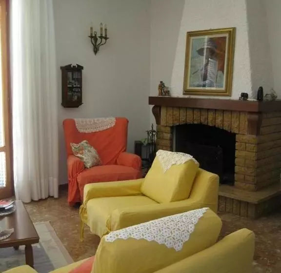 ベッドアンドブレックファースト La Casa Dei Pini