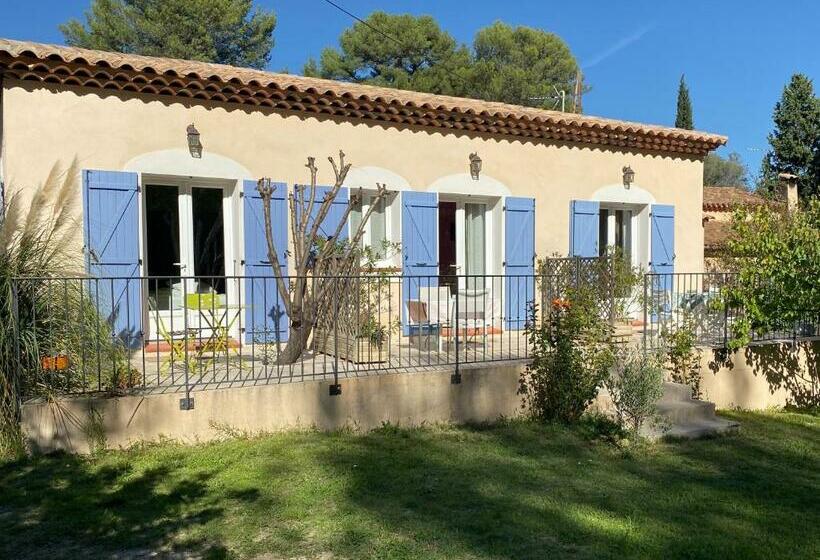 Bed and Breakfast Les Manaux En Provence