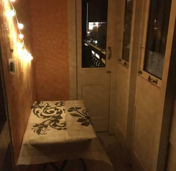 تختخواب و صبحانه Sunrise Apartment