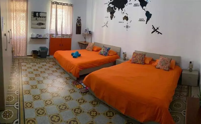 تختخواب و صبحانه Sunrise Apartment