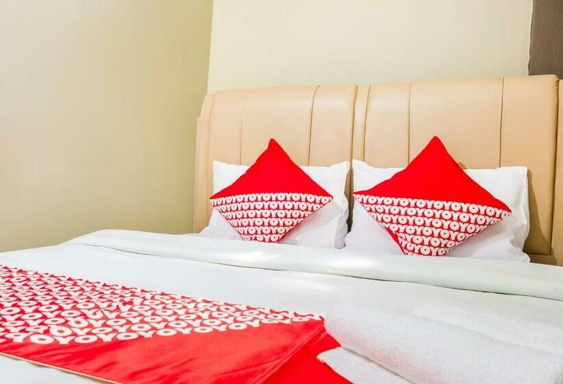 ホテル Oyo 3046 Homestay Syariah Imah