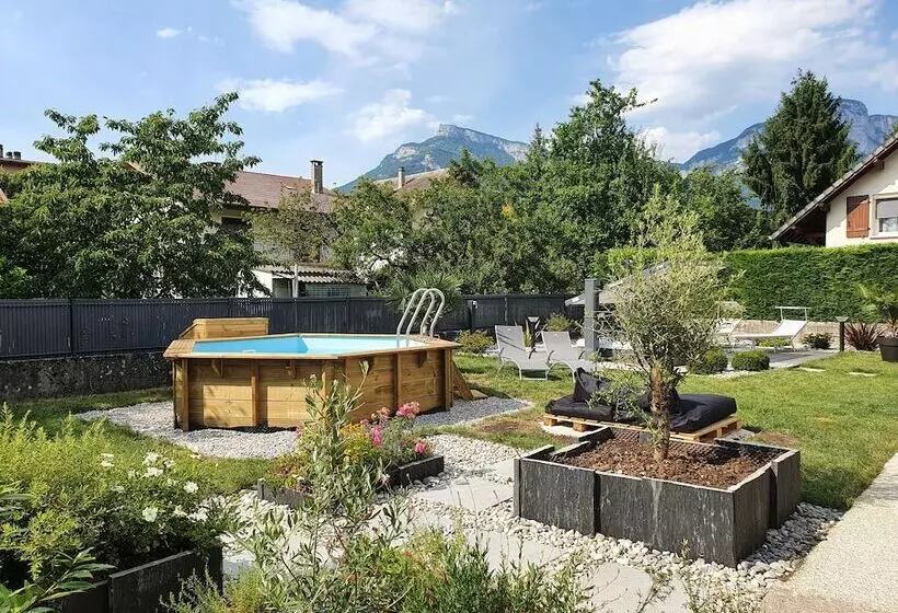 ペンション La Porte Des Alpes Chambres D Hôtes