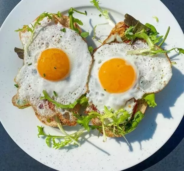 Majatalo Penzión Elements