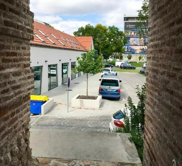 Majatalo Penzión Elements