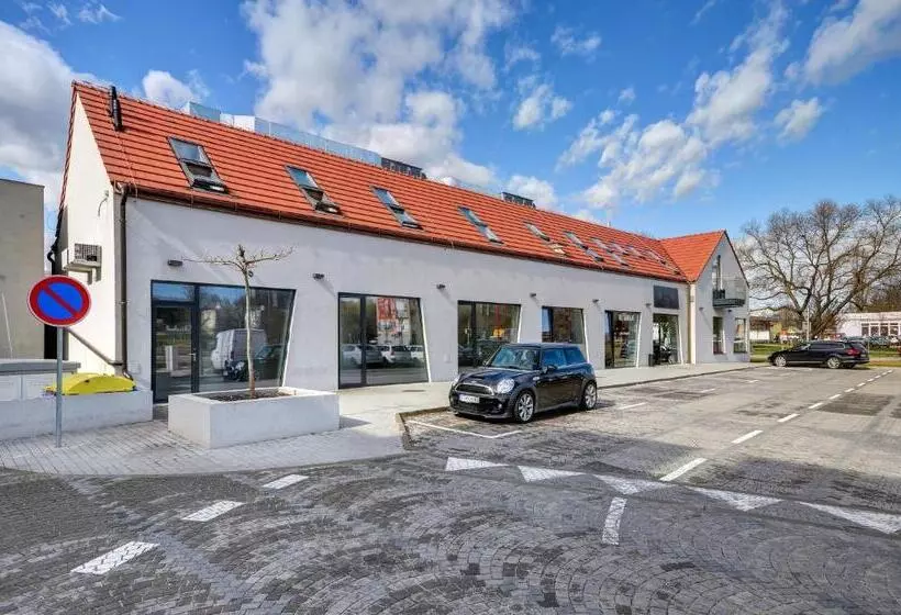 Majatalo Penzión Elements