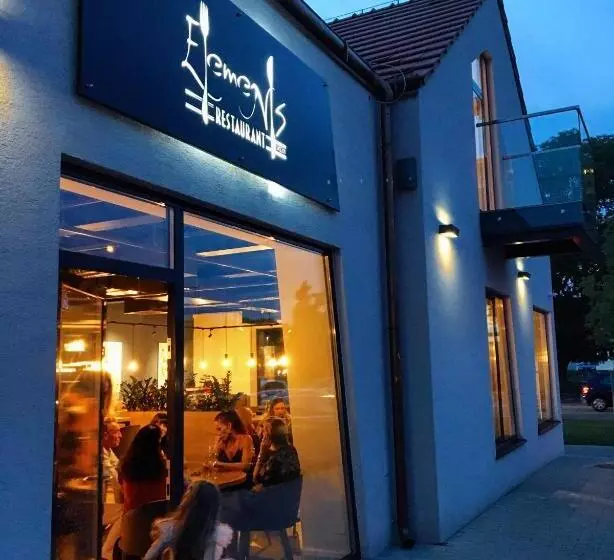 Majatalo Penzión Elements