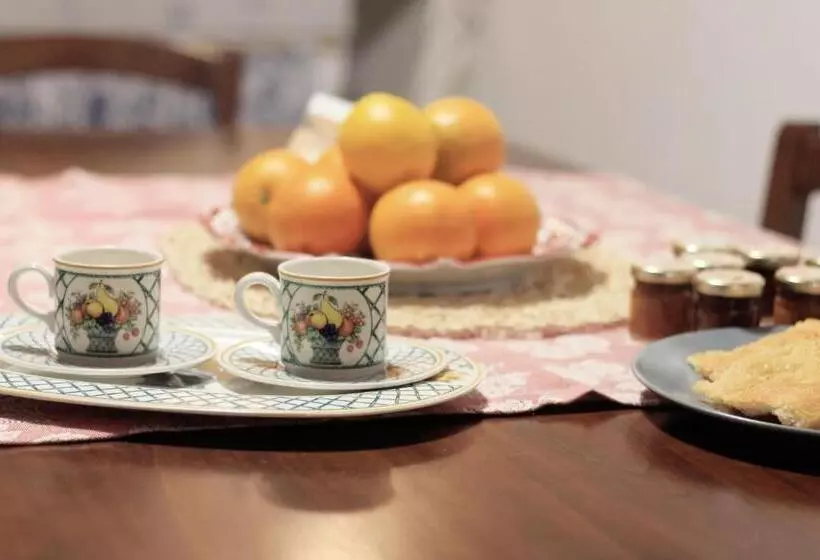 Aamiaismajoitus (B&B) Ca  Du Tu