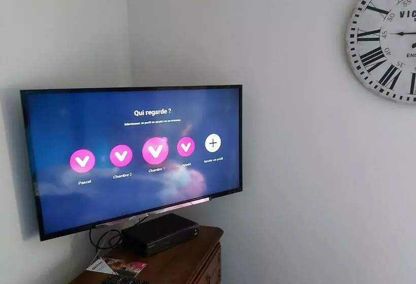 Aamiaismajoitus (B&B) Claire De Meuse Rooms Of December Fairyland