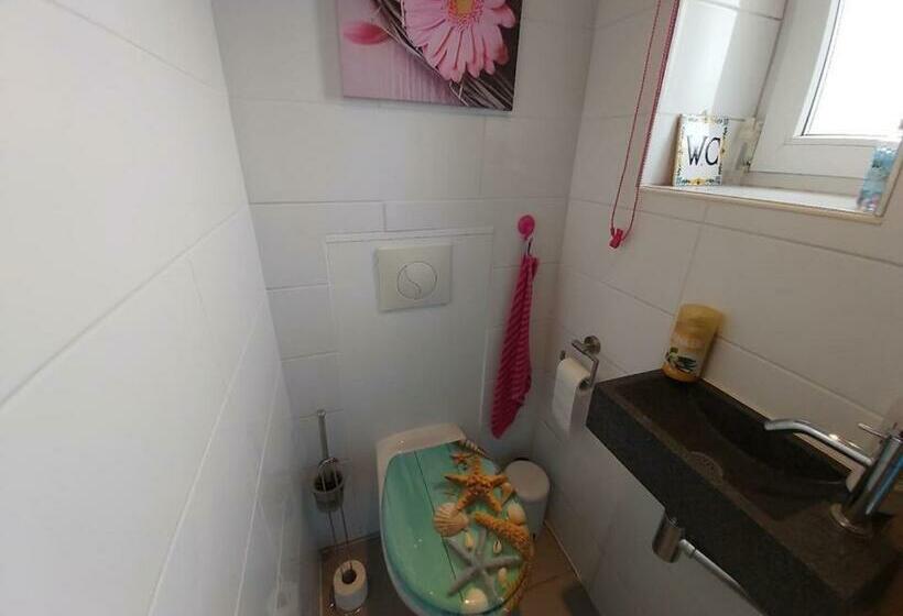 تختخواب و صبحانه Claire De Meuse Rooms Of December Fairyland