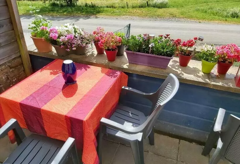 Aamiaismajoitus (B&B) Claire De Meuse Rooms Of December Fairyland