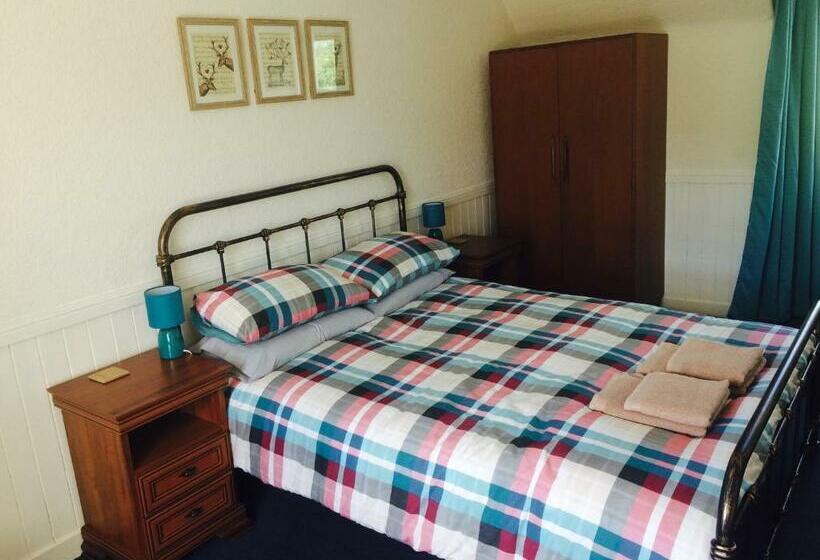 مبيت وإفطار Bowtop Wagon At Lettoch Farm