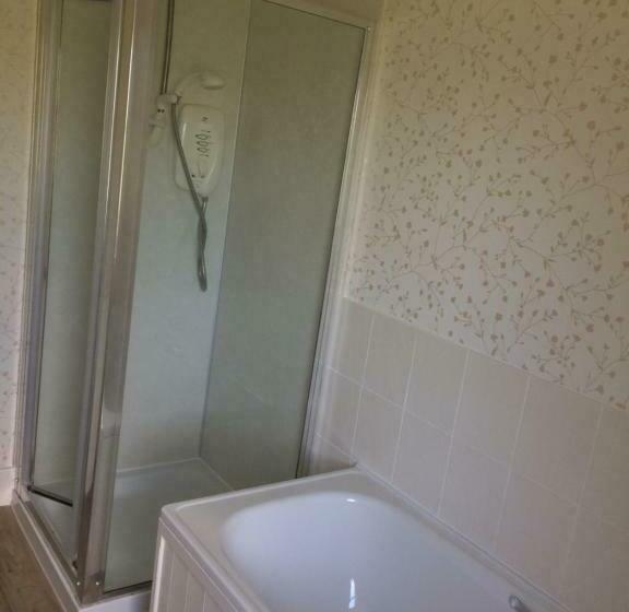 مبيت وإفطار Bowtop Wagon At Lettoch Farm