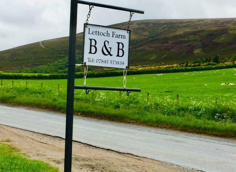 مبيت وإفطار Bowtop Wagon At Lettoch Farm